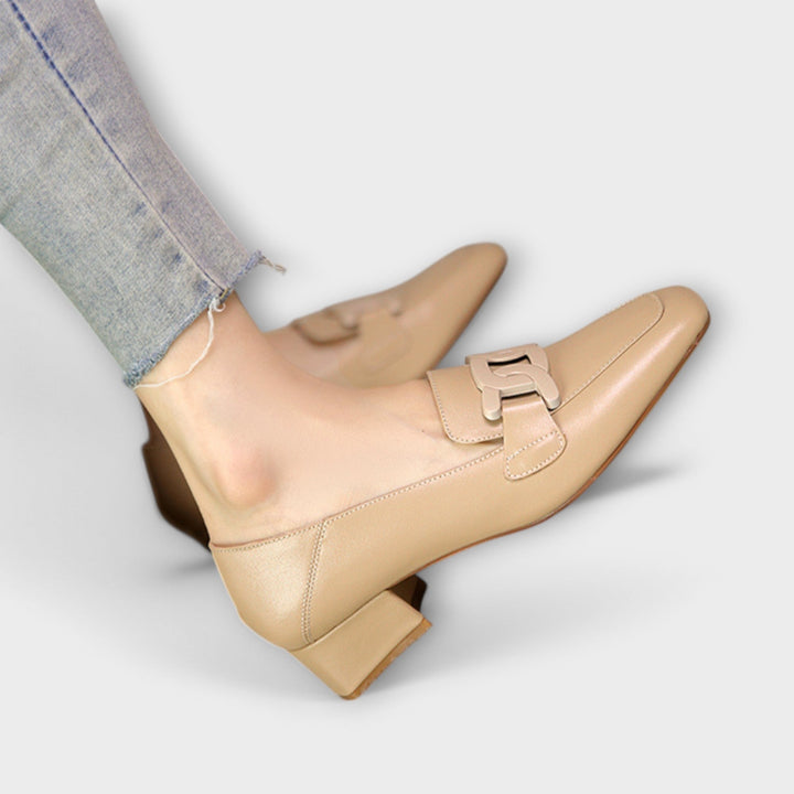 Monika – Elegantní dámské mokasíny na podpatku