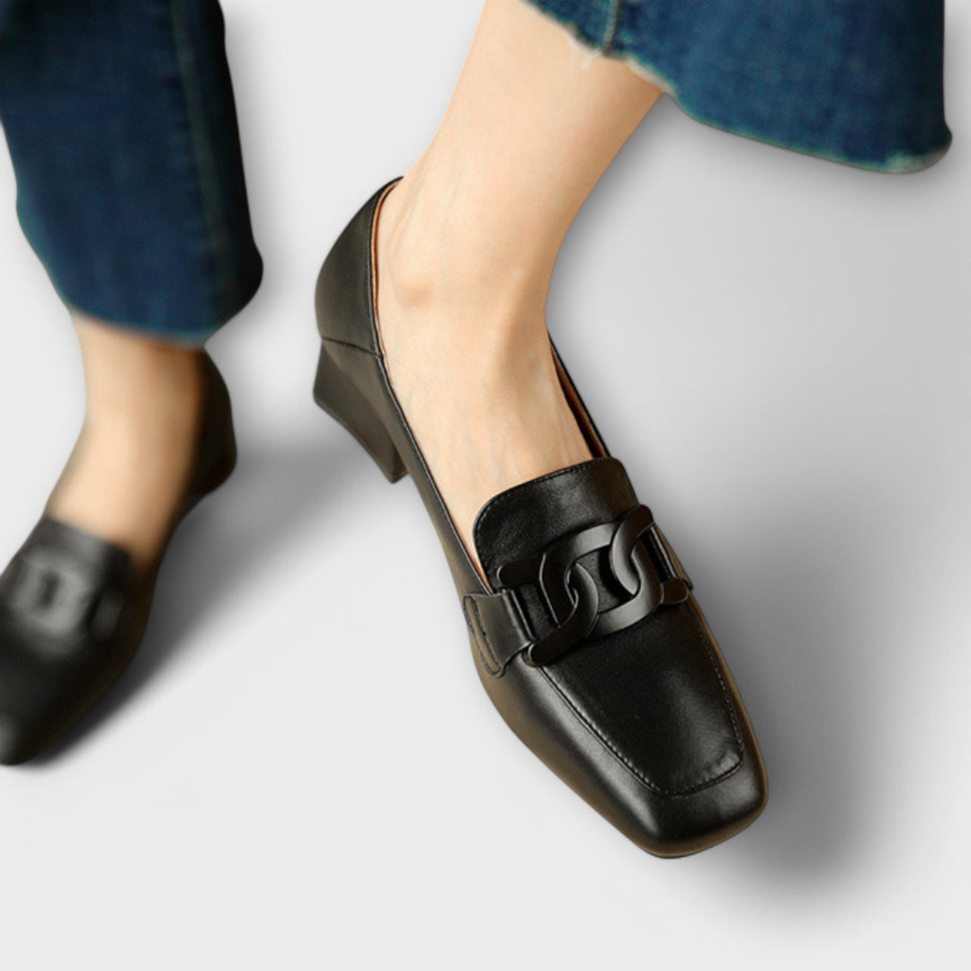 Monika – Elegantní dámské mokasíny na podpatku